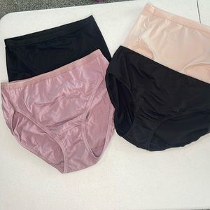 HANES and fruit of the loom bundle of 4 underwear